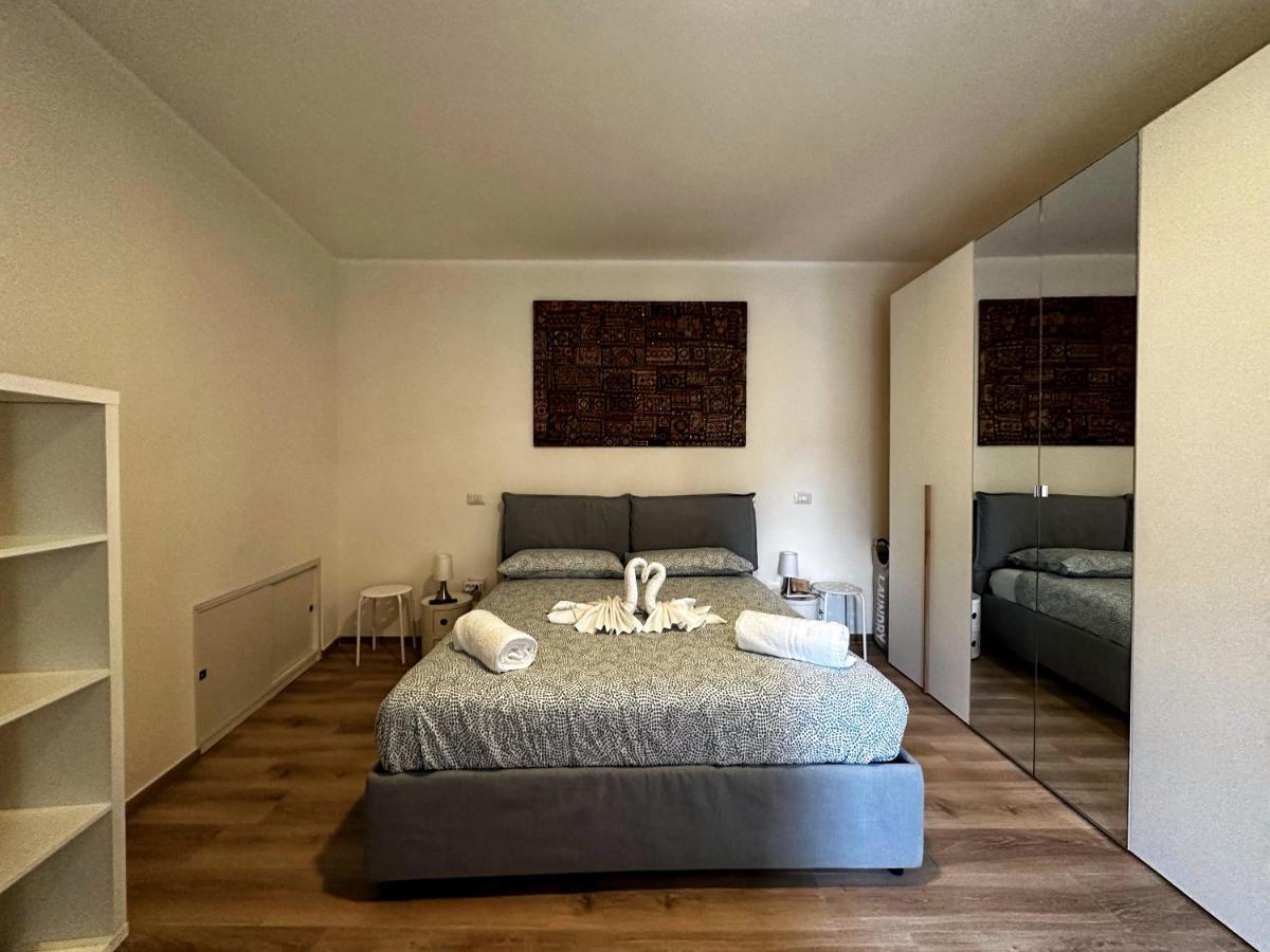 Extravaganza Room And Suite Apartment City Center 칼리아리 외부 사진