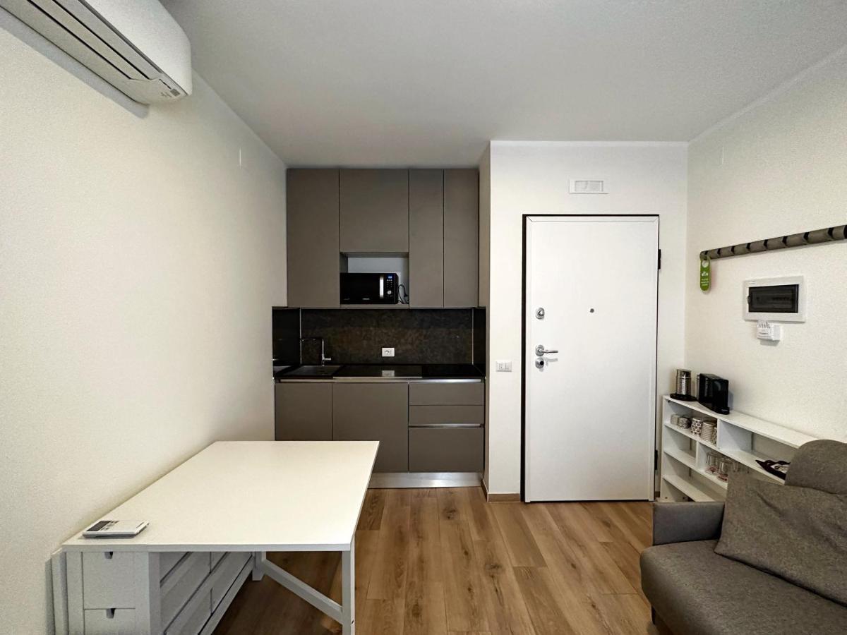 Extravaganza Room And Suite Apartment City Center 칼리아리 외부 사진