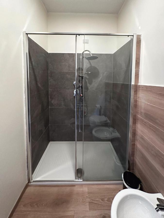 Extravaganza Room And Suite Apartment City Center 칼리아리 외부 사진